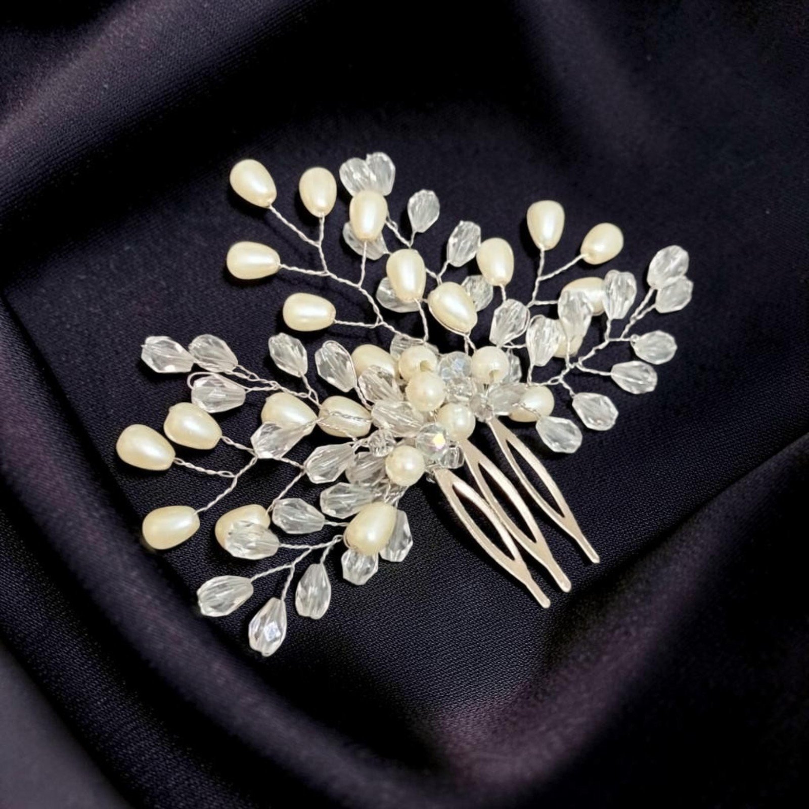 Pearl hair accessory